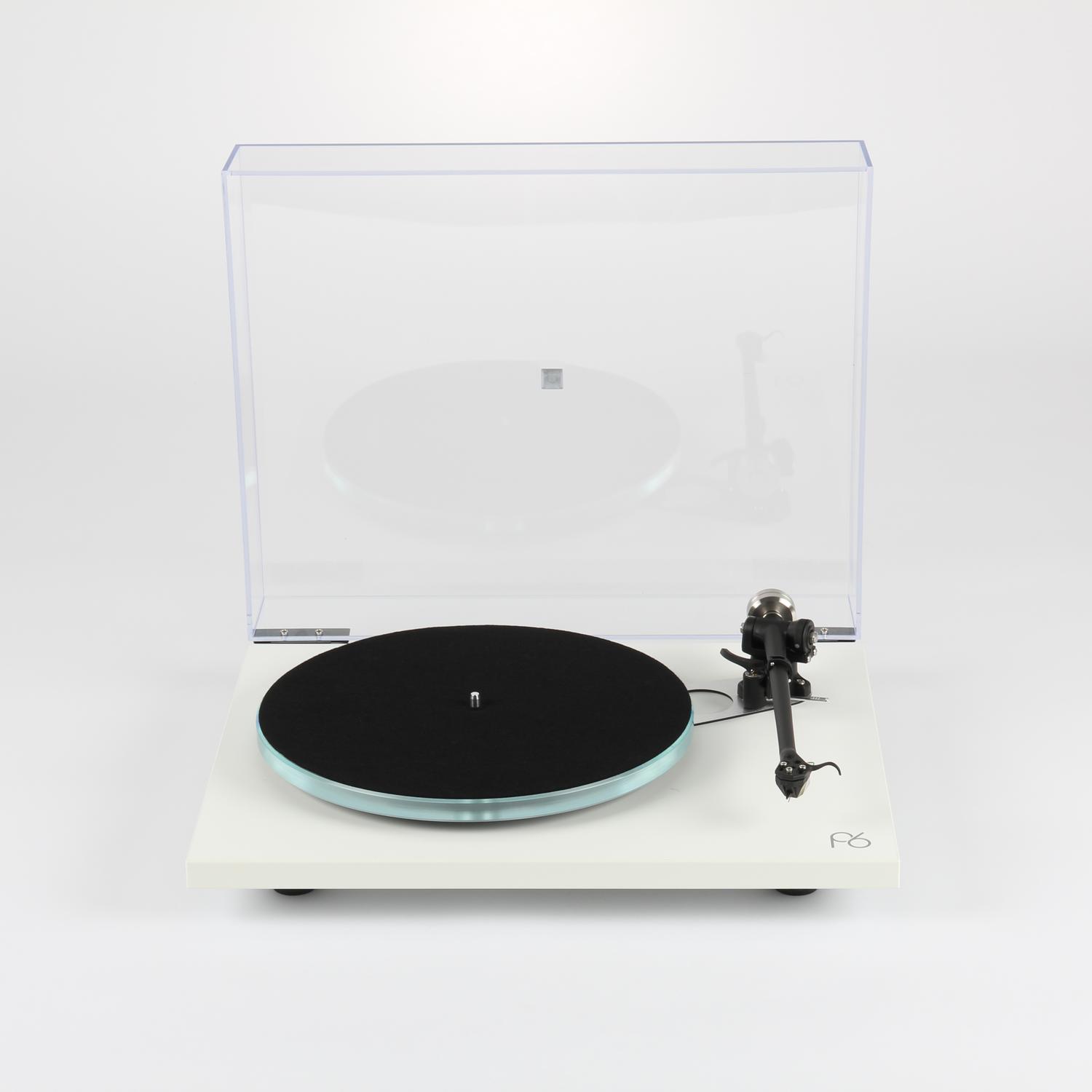 Rega Planar 6 Levysoitin - 5 vuoden jäsentakuu HiFi-tuotteille